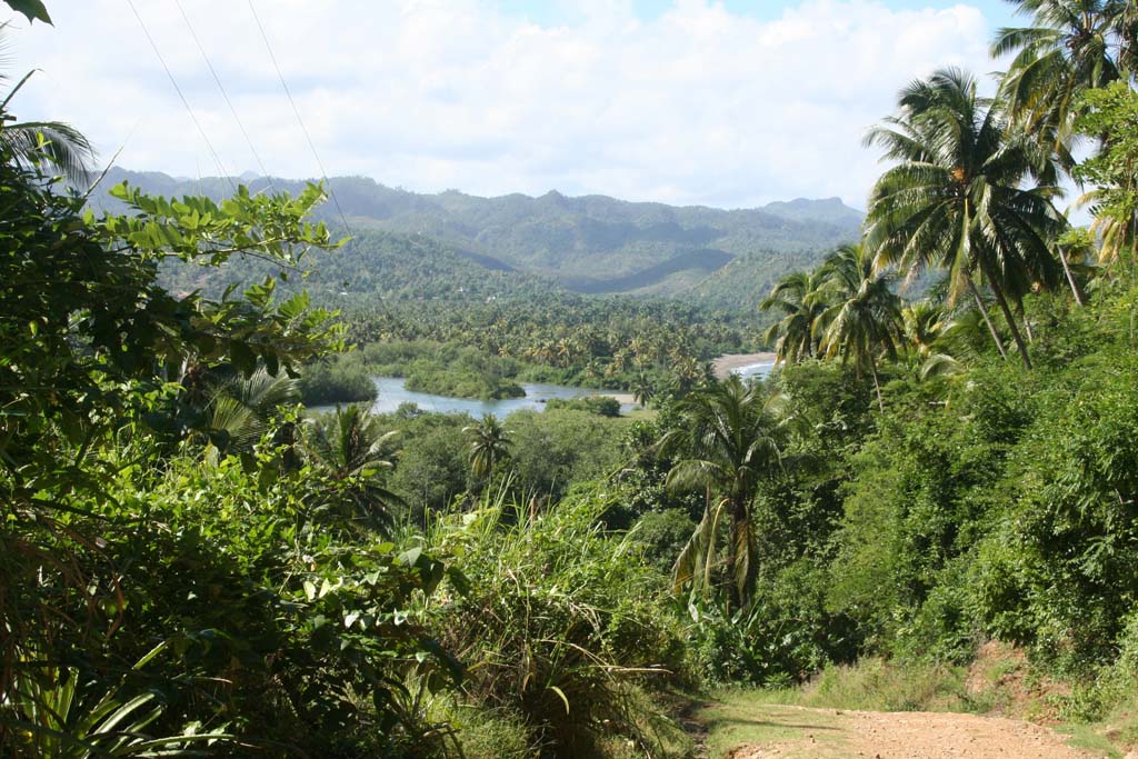 Looking back towards <em>Boca de Miel</em> as we start up the trail.