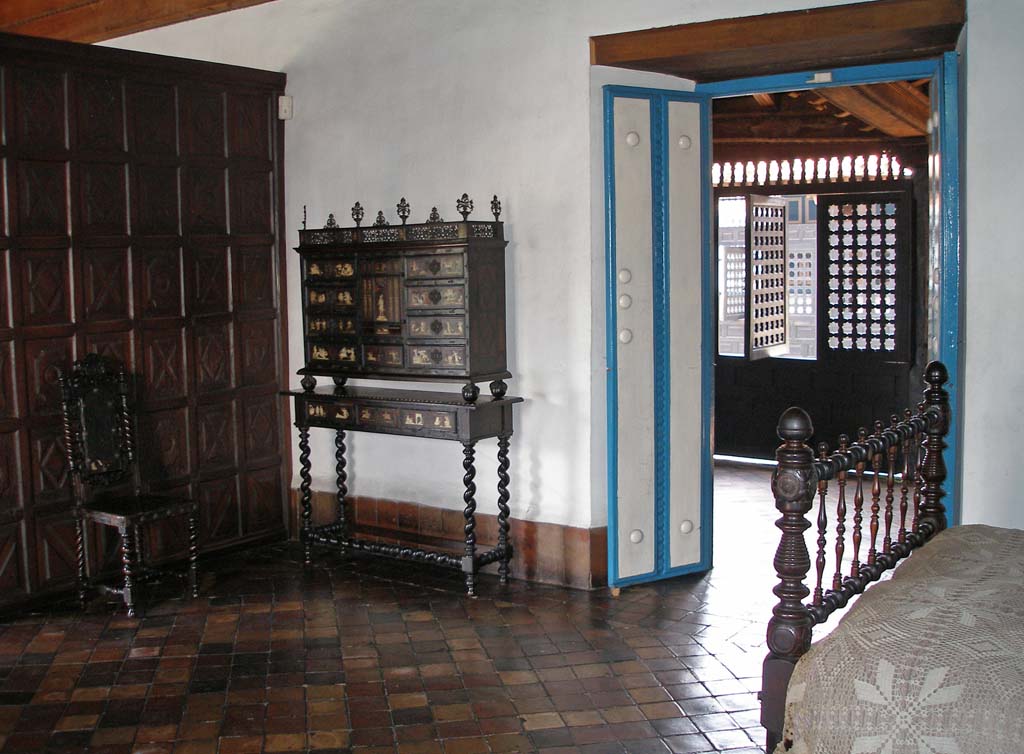 From another bedroom, out towards the landing.